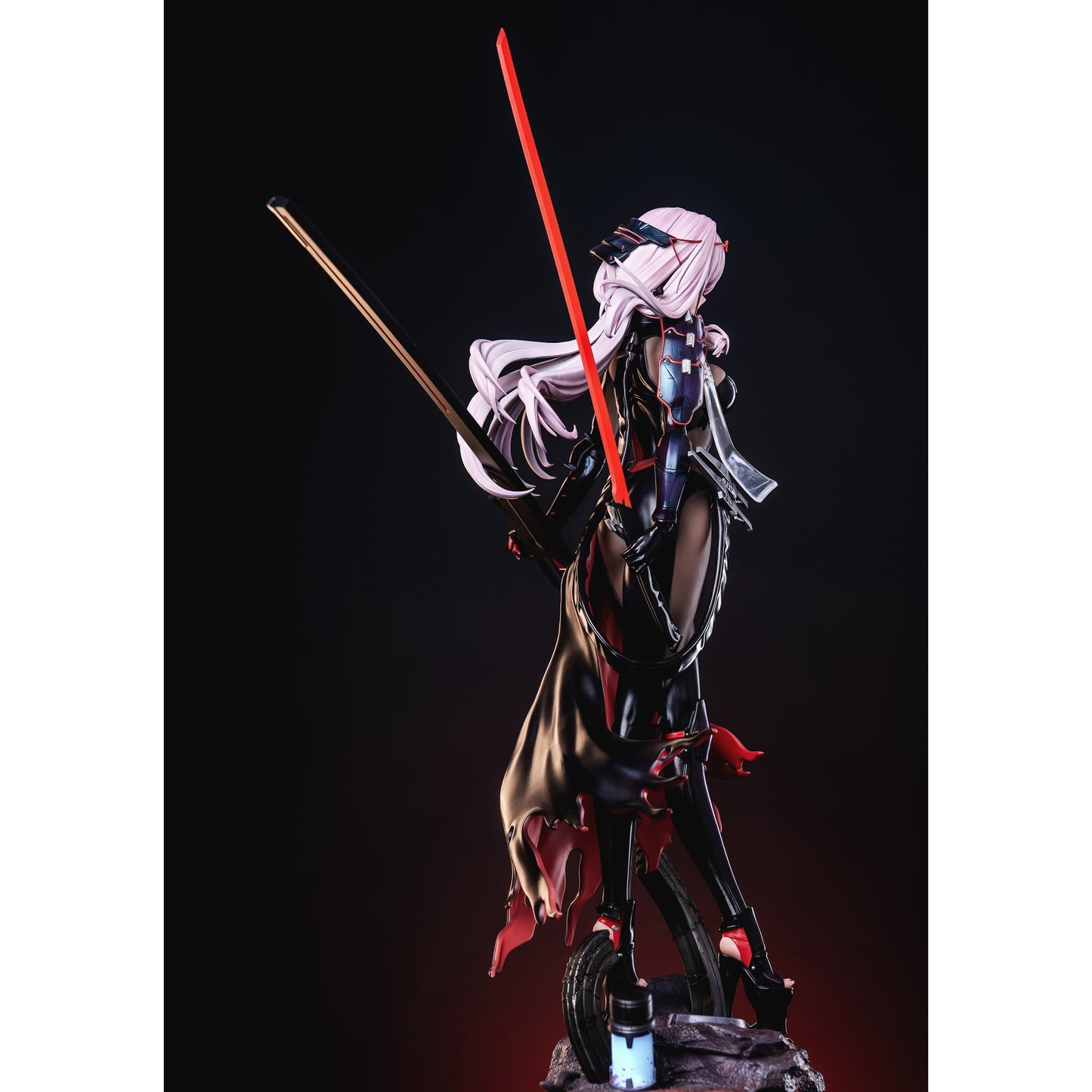 勝利の女神:NIKKE 紅蓮:ブラックシャドウ 1/6スケール 塗装済み完成品フィギュア