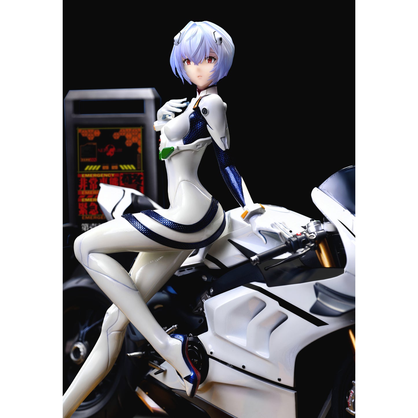 新世紀エヴァンゲリオン 綾波 レイ ドゥカティ・パニガーレV4 Ver. 1/6スケール 塗装済み完成品フィギュア