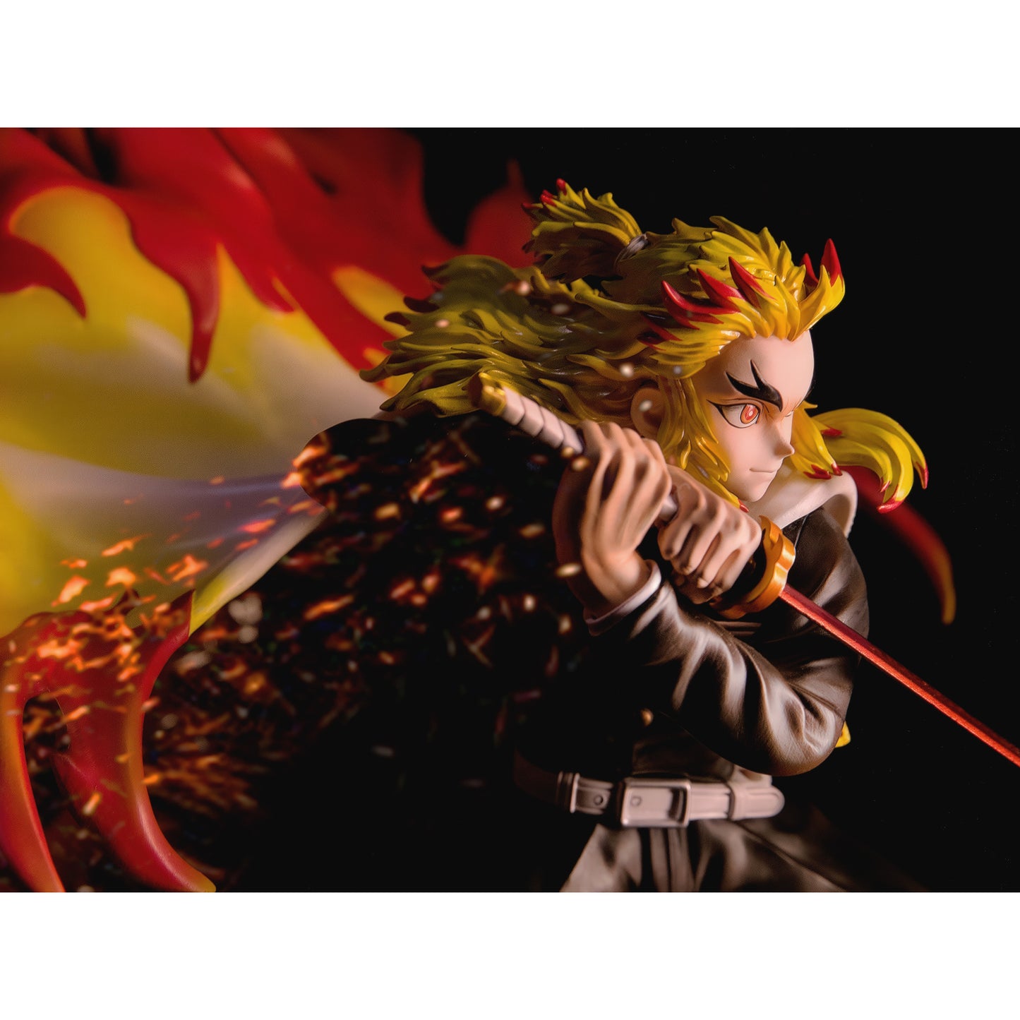 鬼滅の刃 炎柱 煉獄 杏寿郎 1/6スケール 塗装済み完成品フィギュア